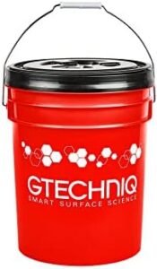 Car Wash Bucket with Lid & Dirt Trap (Gtechniq)